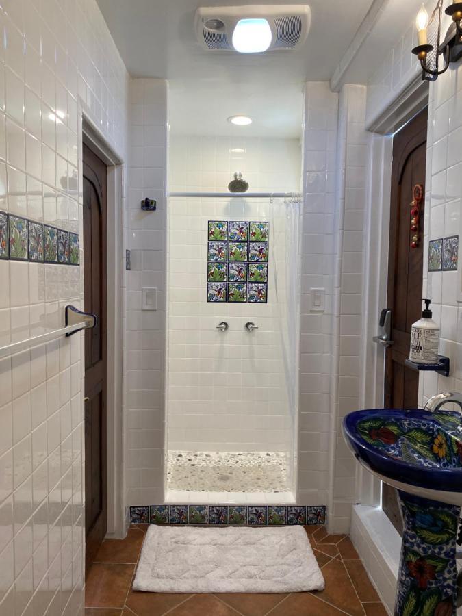 Private Room W/ Private Full Bathroom & Wifi & Ac & Shared Kitchen In Los Angeles Extérieur photo