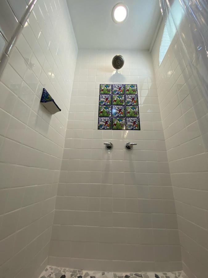 Private Room W/ Private Full Bathroom & Wifi & Ac & Shared Kitchen In Los Angeles Extérieur photo