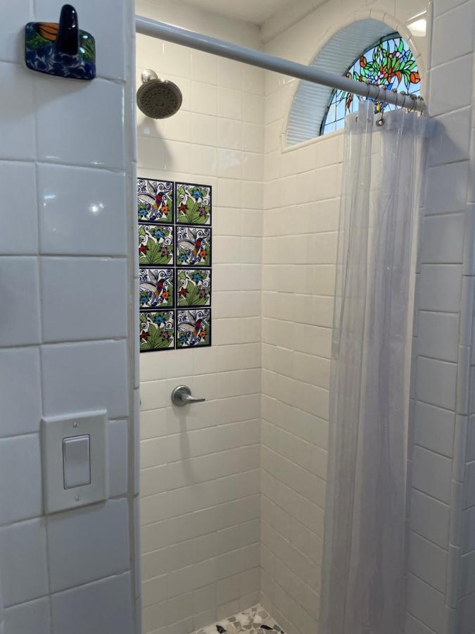 Private Room W/ Private Full Bathroom & Wifi & Ac & Shared Kitchen In Los Angeles Extérieur photo