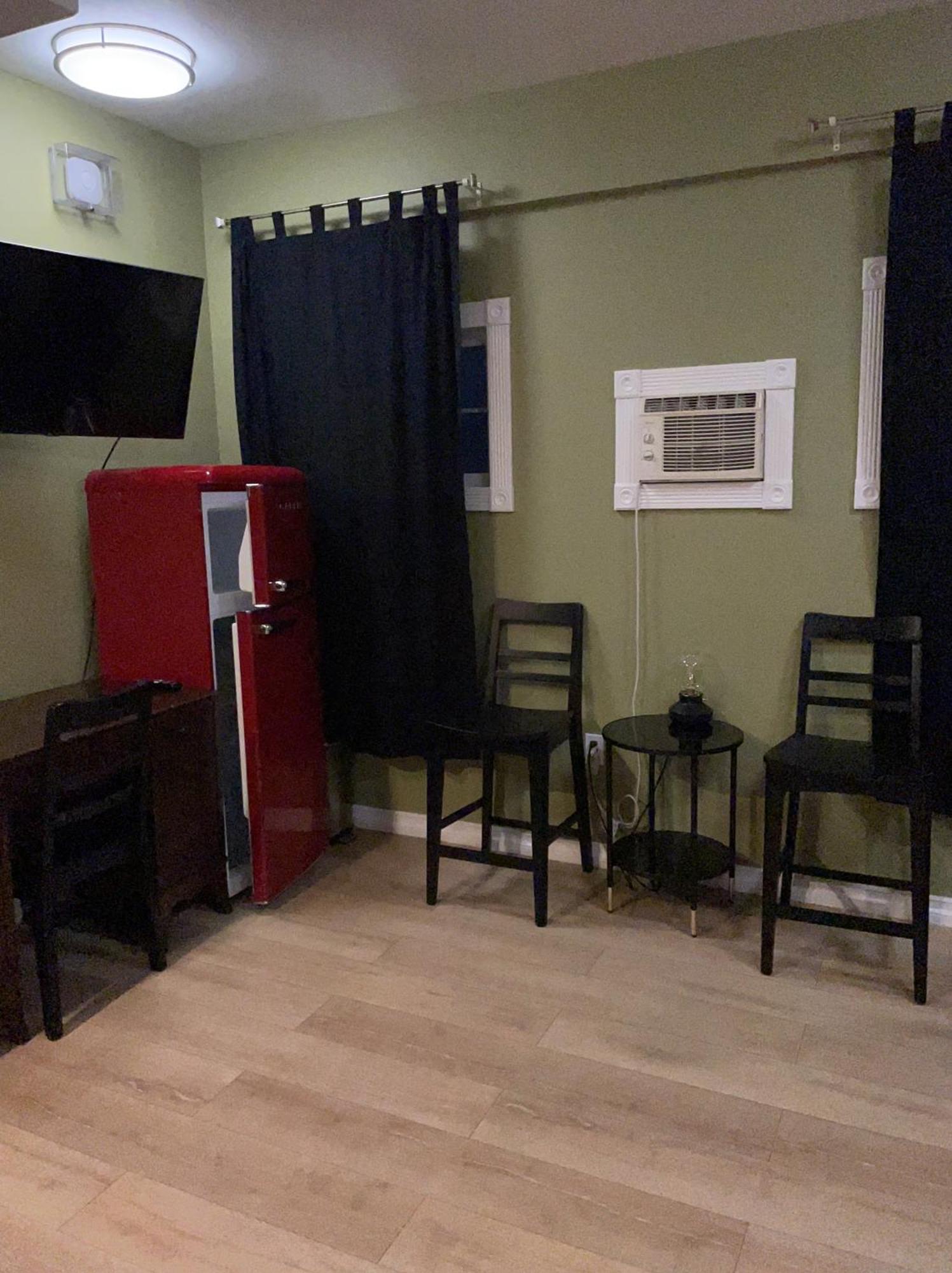 Private Room W/ Private Full Bathroom & Wifi & Ac & Shared Kitchen In Los Angeles Extérieur photo