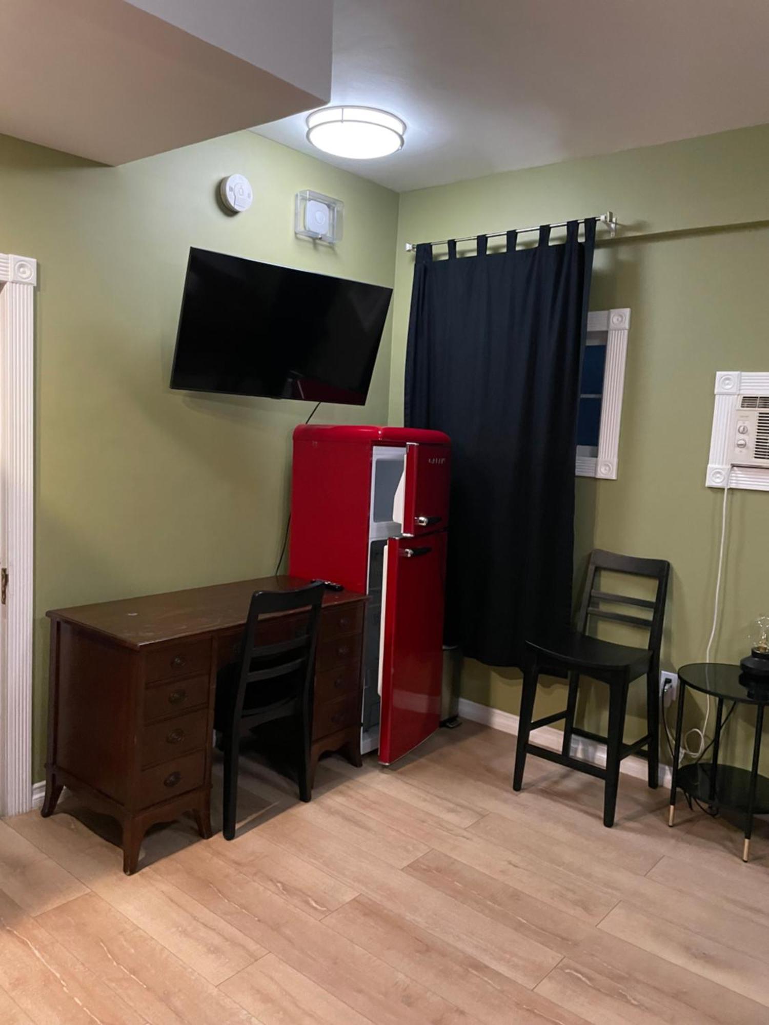 Private Room W/ Private Full Bathroom & Wifi & Ac & Shared Kitchen In Los Angeles Extérieur photo