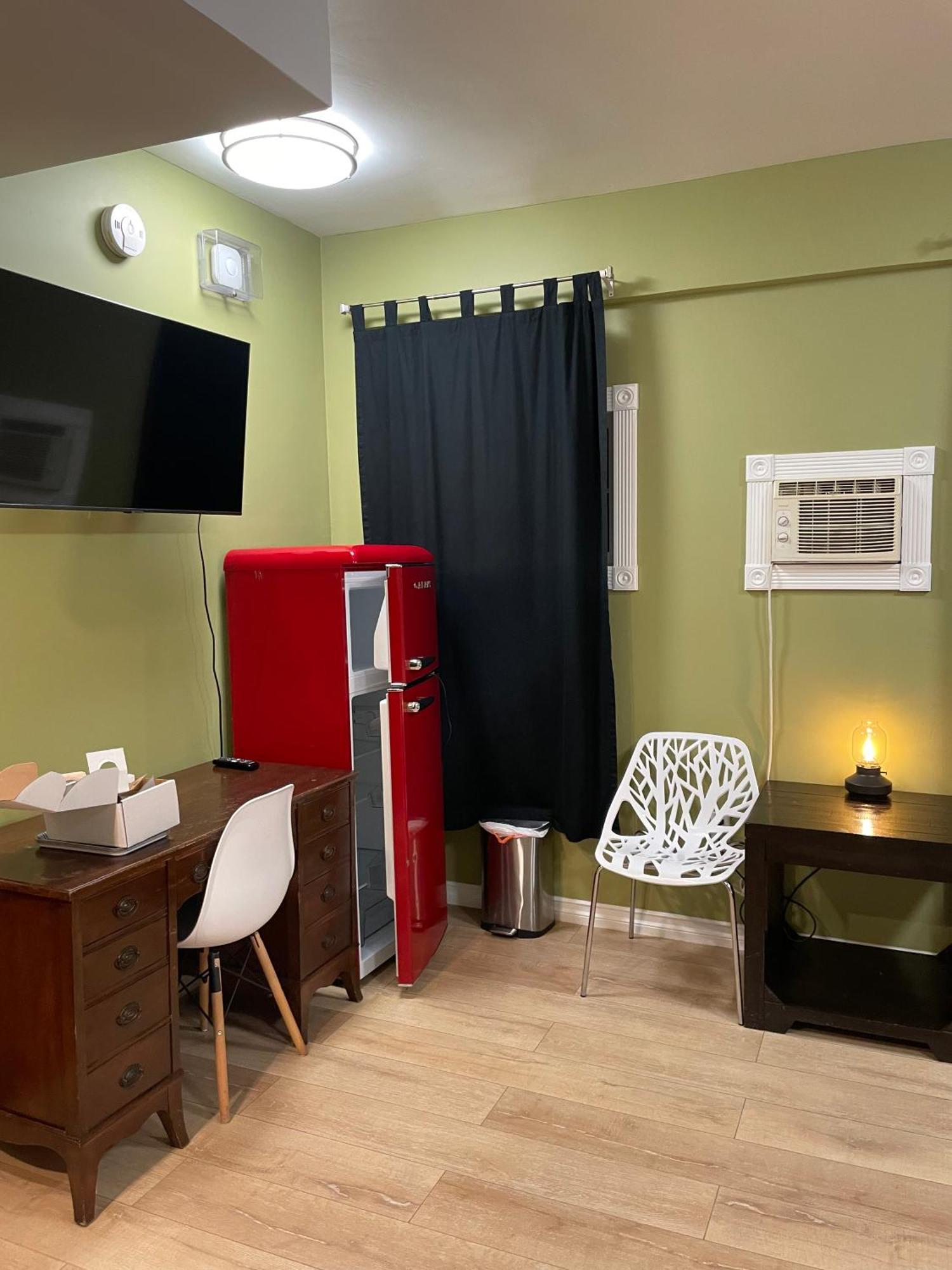 Private Room W/ Private Full Bathroom & Wifi & Ac & Shared Kitchen In Los Angeles Extérieur photo
